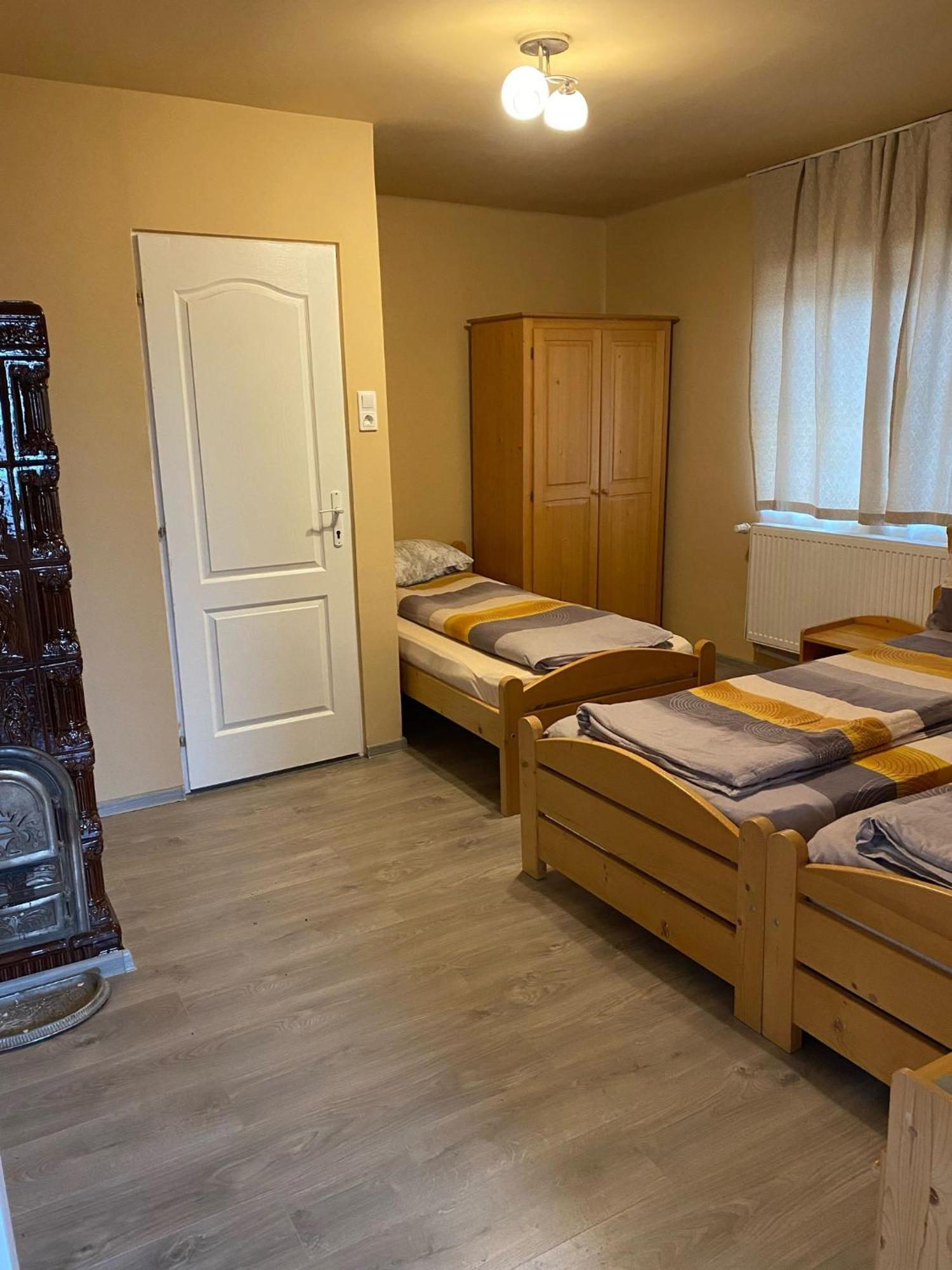Villa Kulcsoshaz Farkaslaka Esterno foto